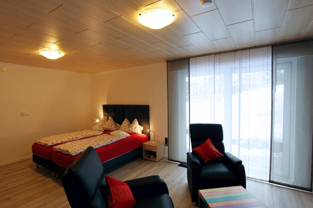 Hotelpension Schroeder วิลลิงเงิน ภายนอก รูปภาพ