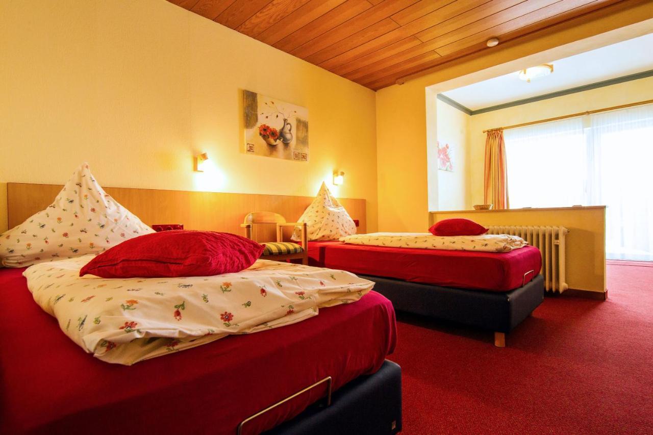 Hotelpension Schroeder วิลลิงเงิน ภายนอก รูปภาพ