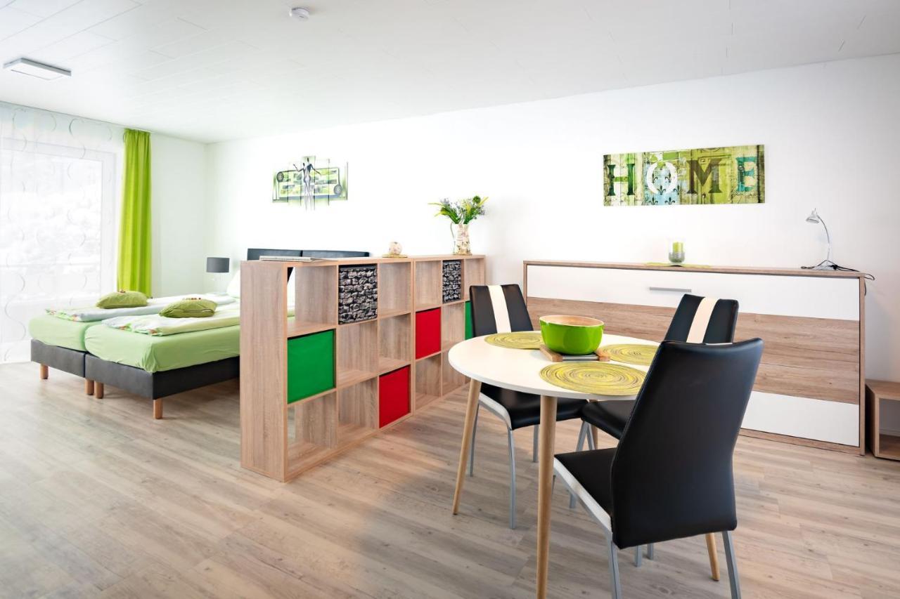 Hotelpension Schroeder วิลลิงเงิน ภายนอก รูปภาพ